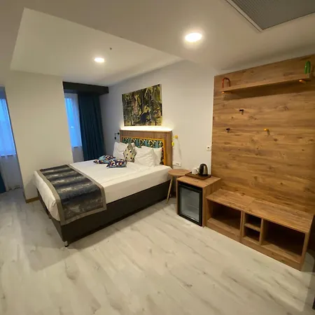 The Gate Kadikoey Downtown מלון 3*