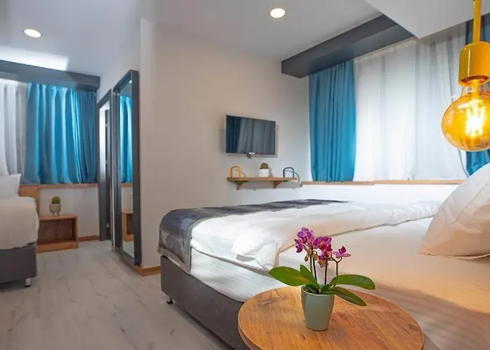 The Gate Kadikoey Downtown 3*