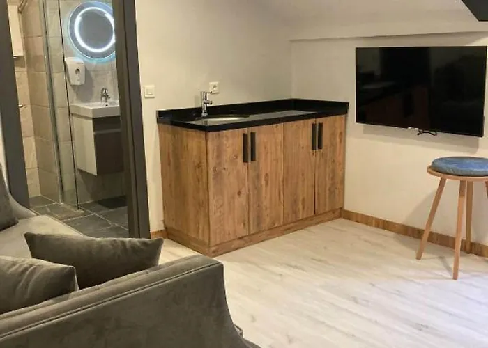 The Gate Kadikoey Downtown 3*