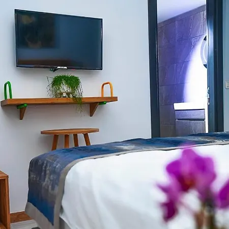 The Gate Kadikoey Downtown 3*