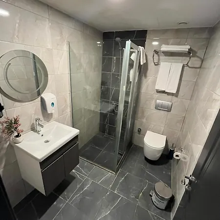 The Gate Kadikoey Downtown 3*