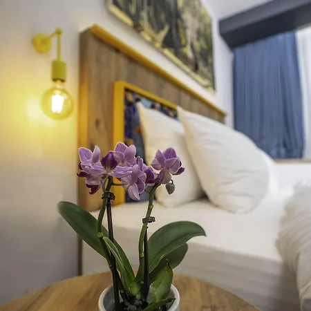 The Gate Kadikoey Downtown 3*